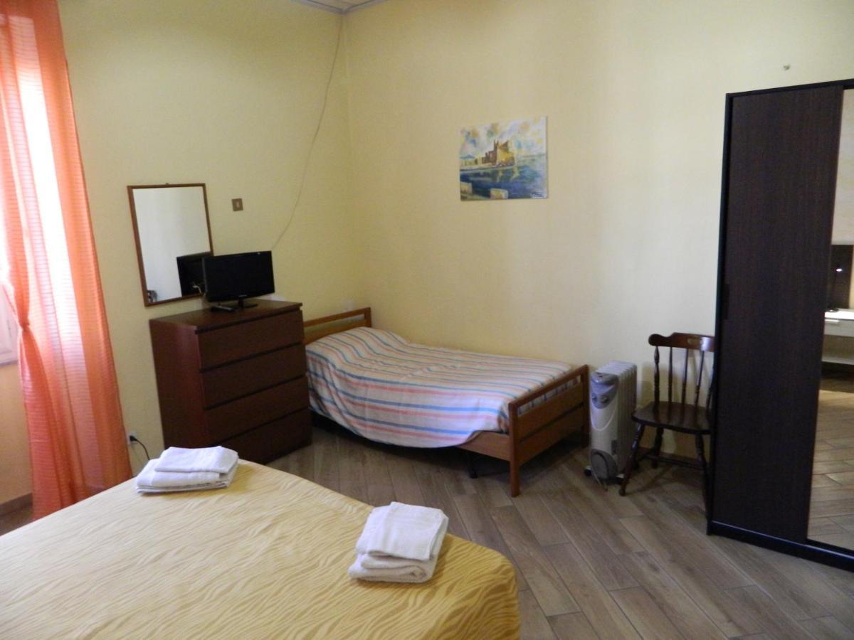 La Casetta Arancione Nell'Aeroporto Di Napoli Apartment Exterior photo